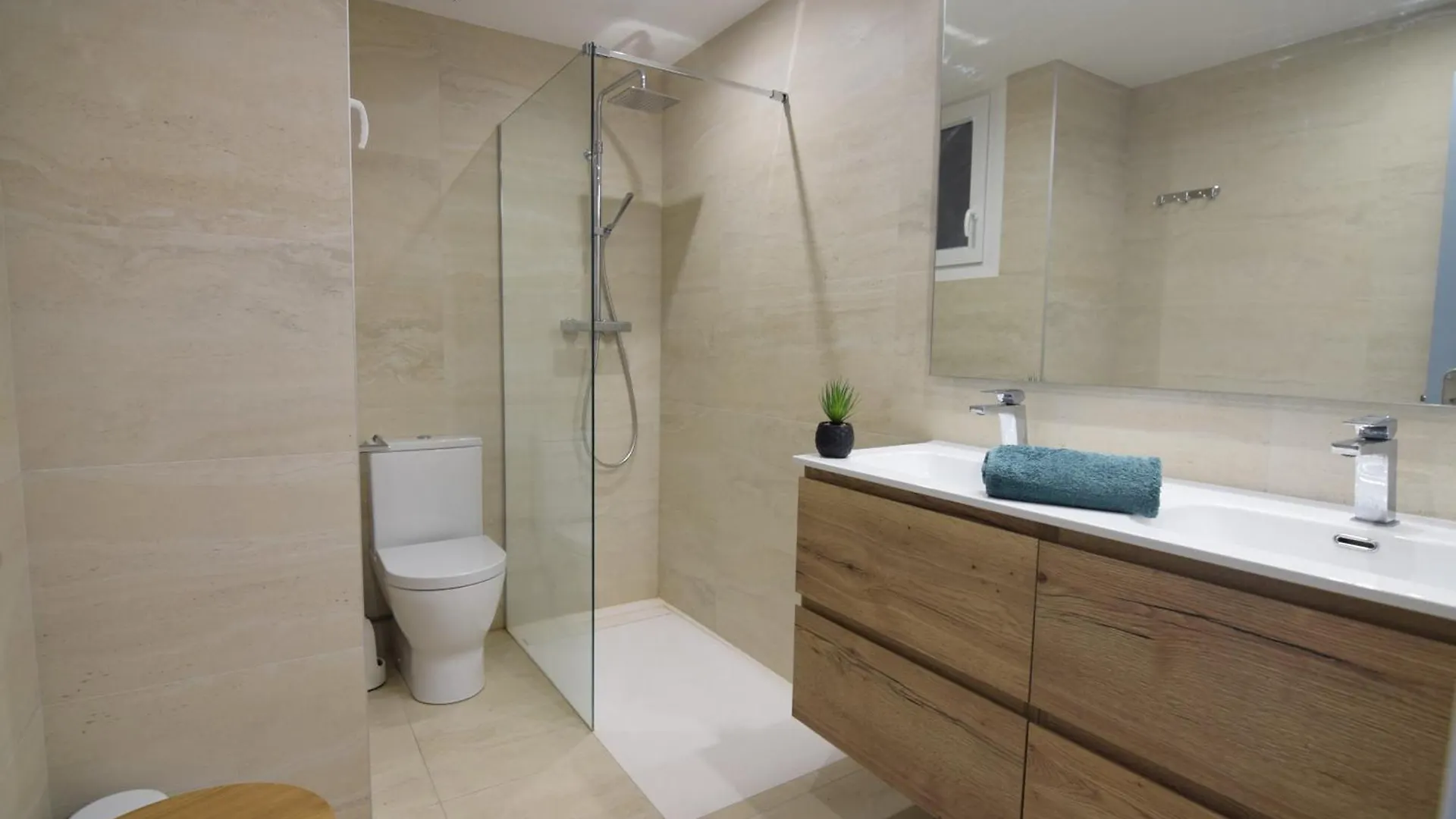 אמפוריבראבה Apartamento Con Vistas Canal Ref 114